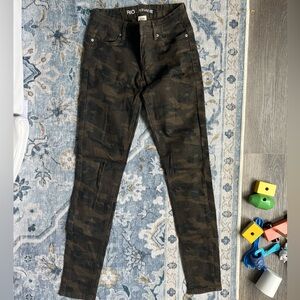 RIO Low Rise Push Up Jeans - Camouflage